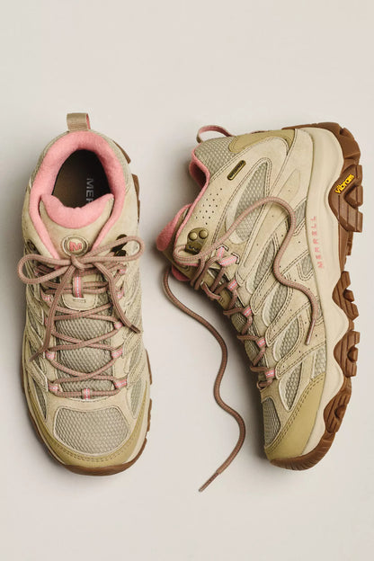 Moab 3 Mountain Waterproof Hiking Sneakers